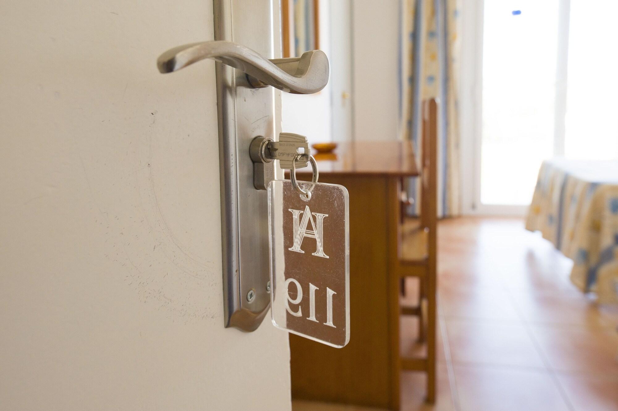 Hostal Anibal - Ab Group サンアントニオアバド エクステリア 写真